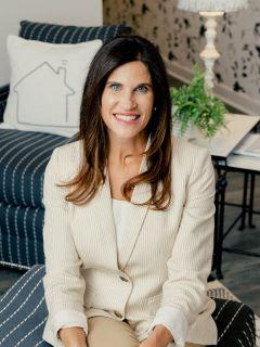 Dee Bailey of CENTURY 21 Affiliated photo