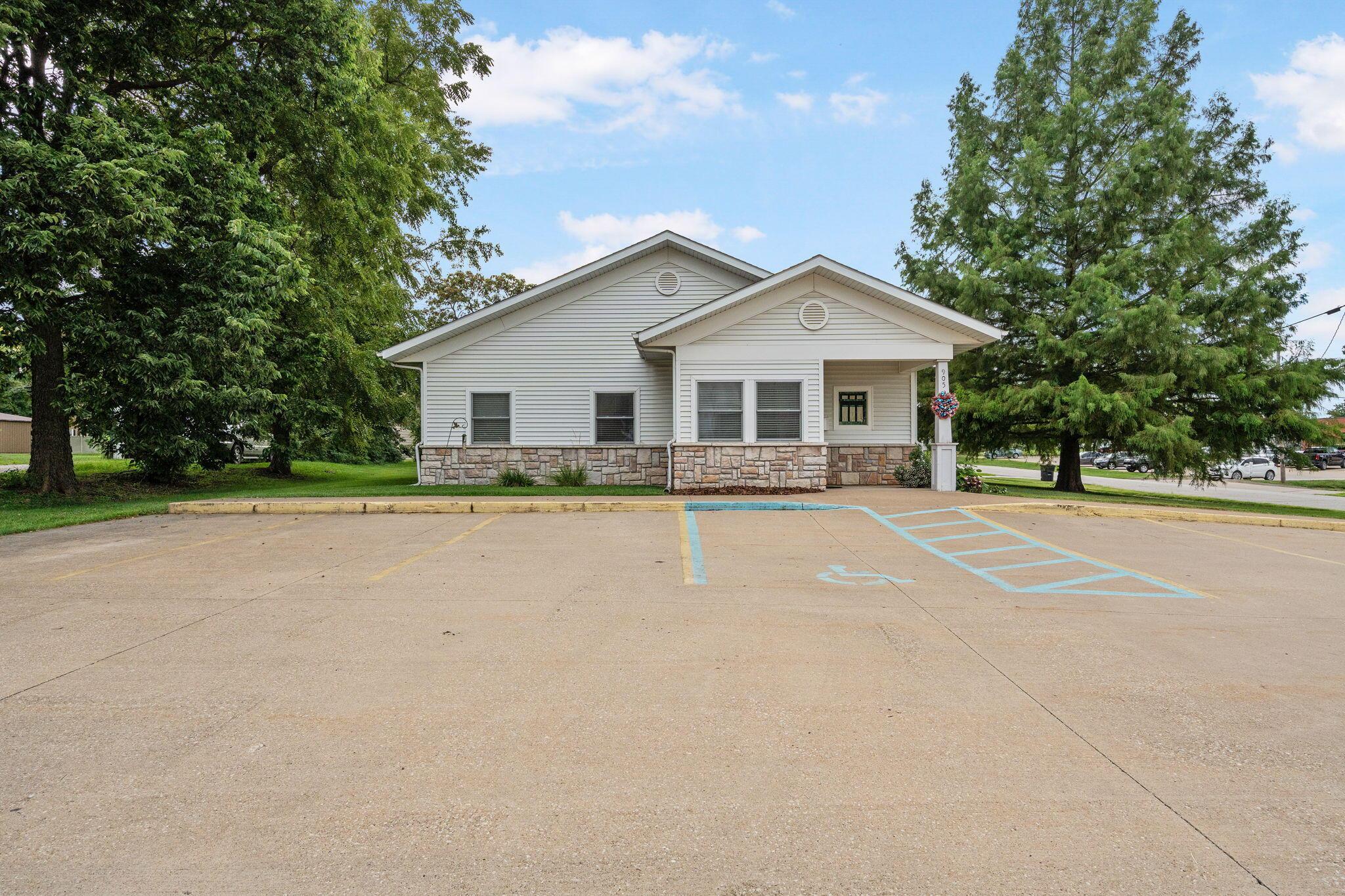 Property Image for 905 Jackson St