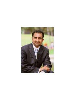 Minaz Abdulla of CENTURY 21 Olympian photo