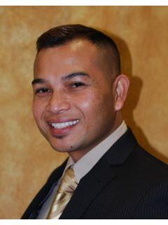 Perry Prach of CENTURY 21 Select Real Estate, Inc. photo