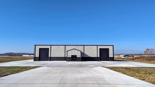 Property Image for 1040 N Moccasin Avenue