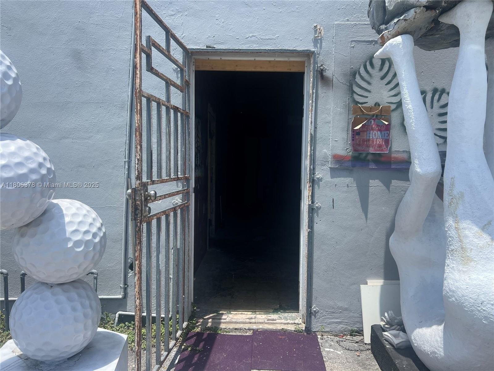 Property Image for 1325 E 10th Ave 3