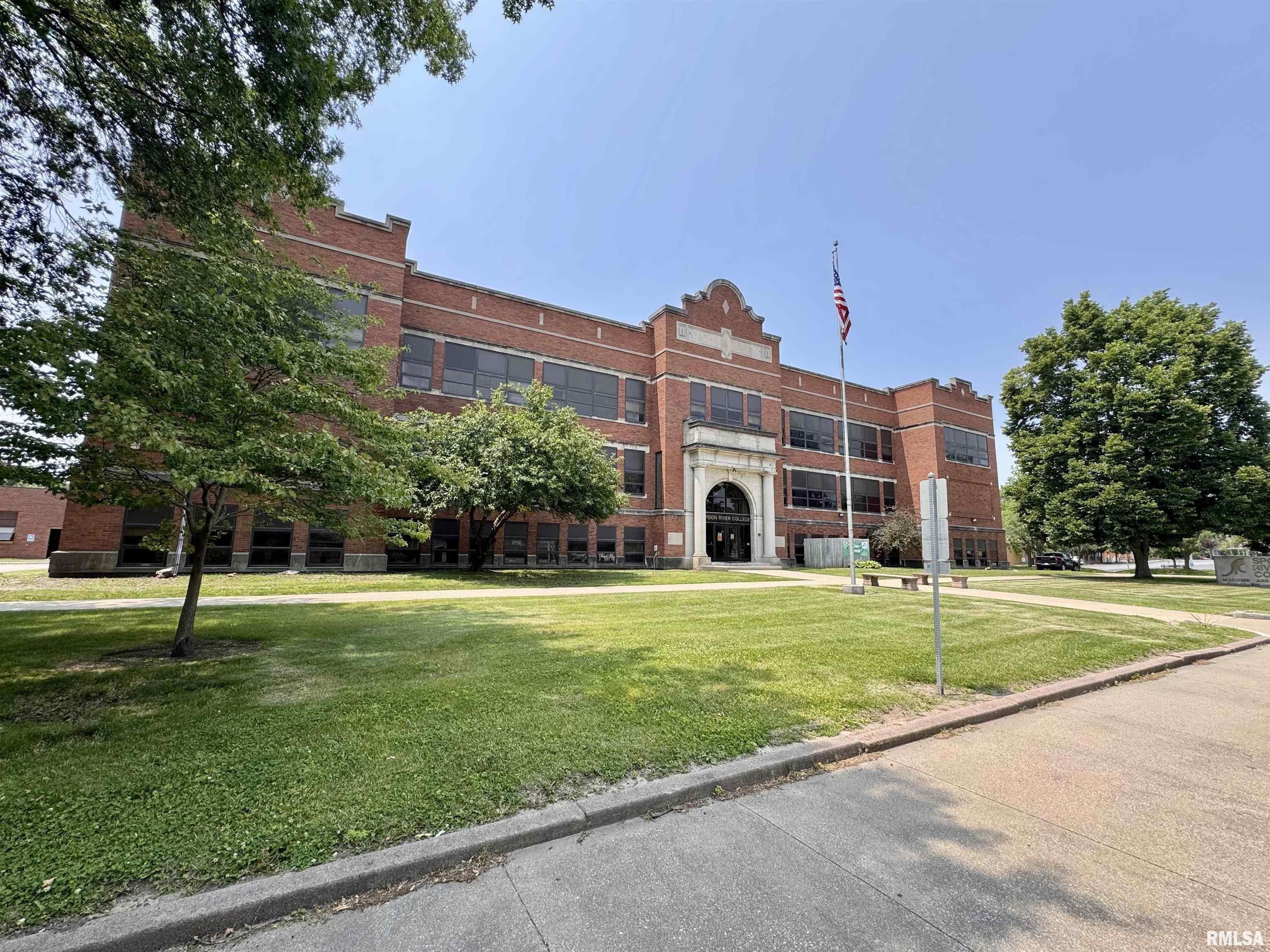 Property Image for 208 S JOHNSON Street