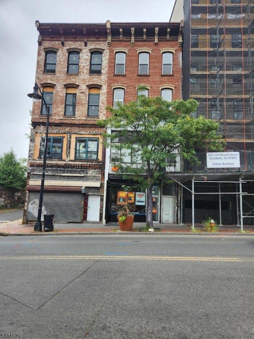 Property Image for 231 Broad St