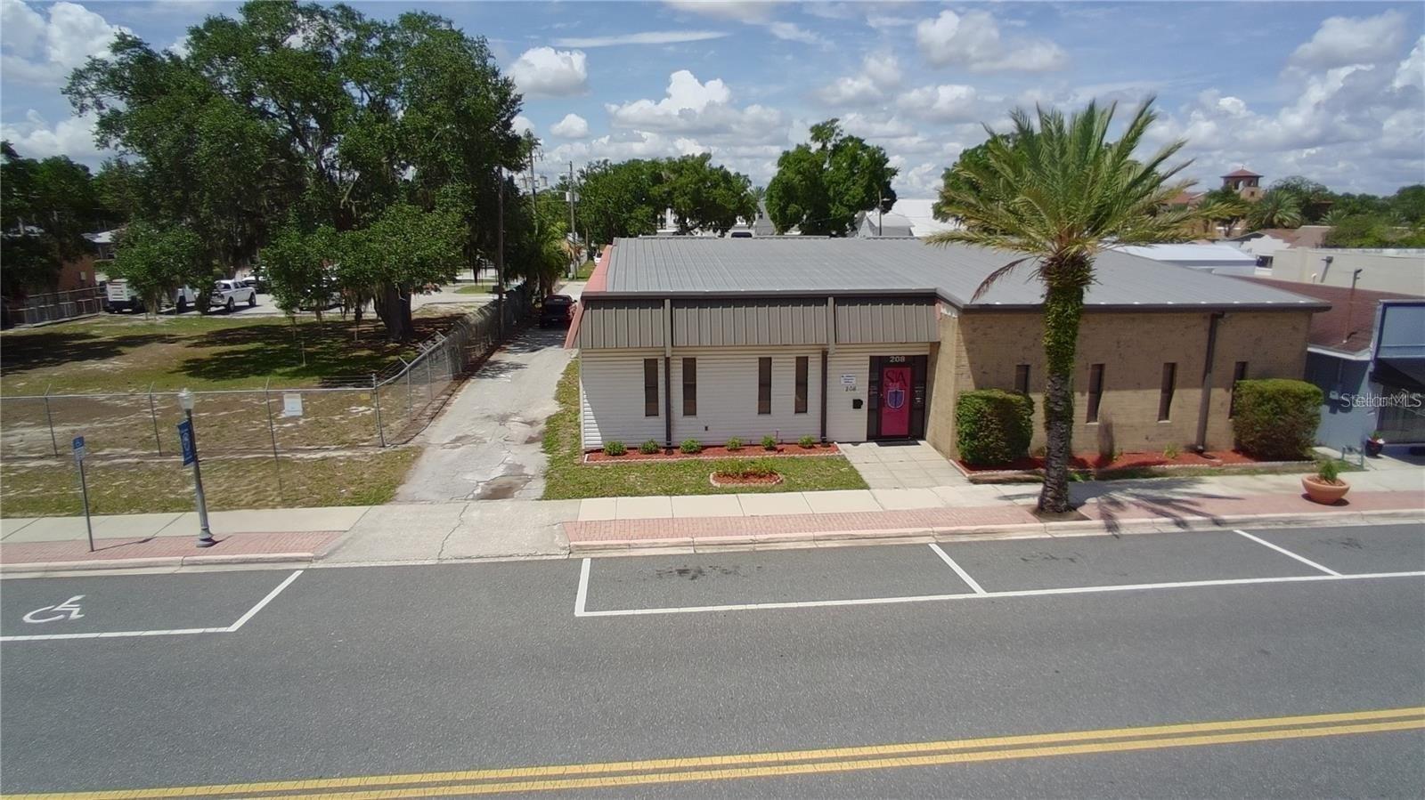 Property Image for 208 E LAKE Avenue