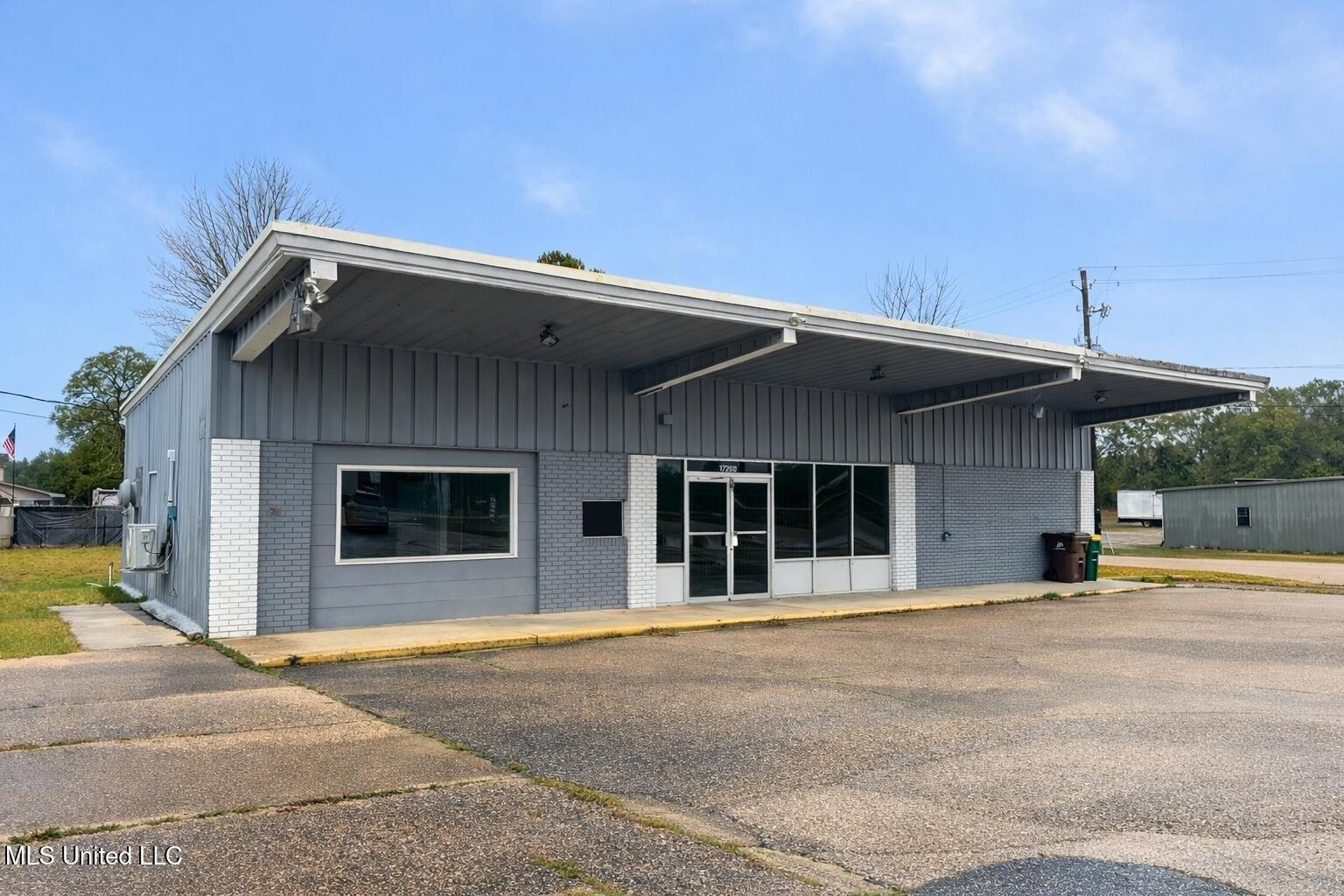 Property Image for 17268 Highway 53