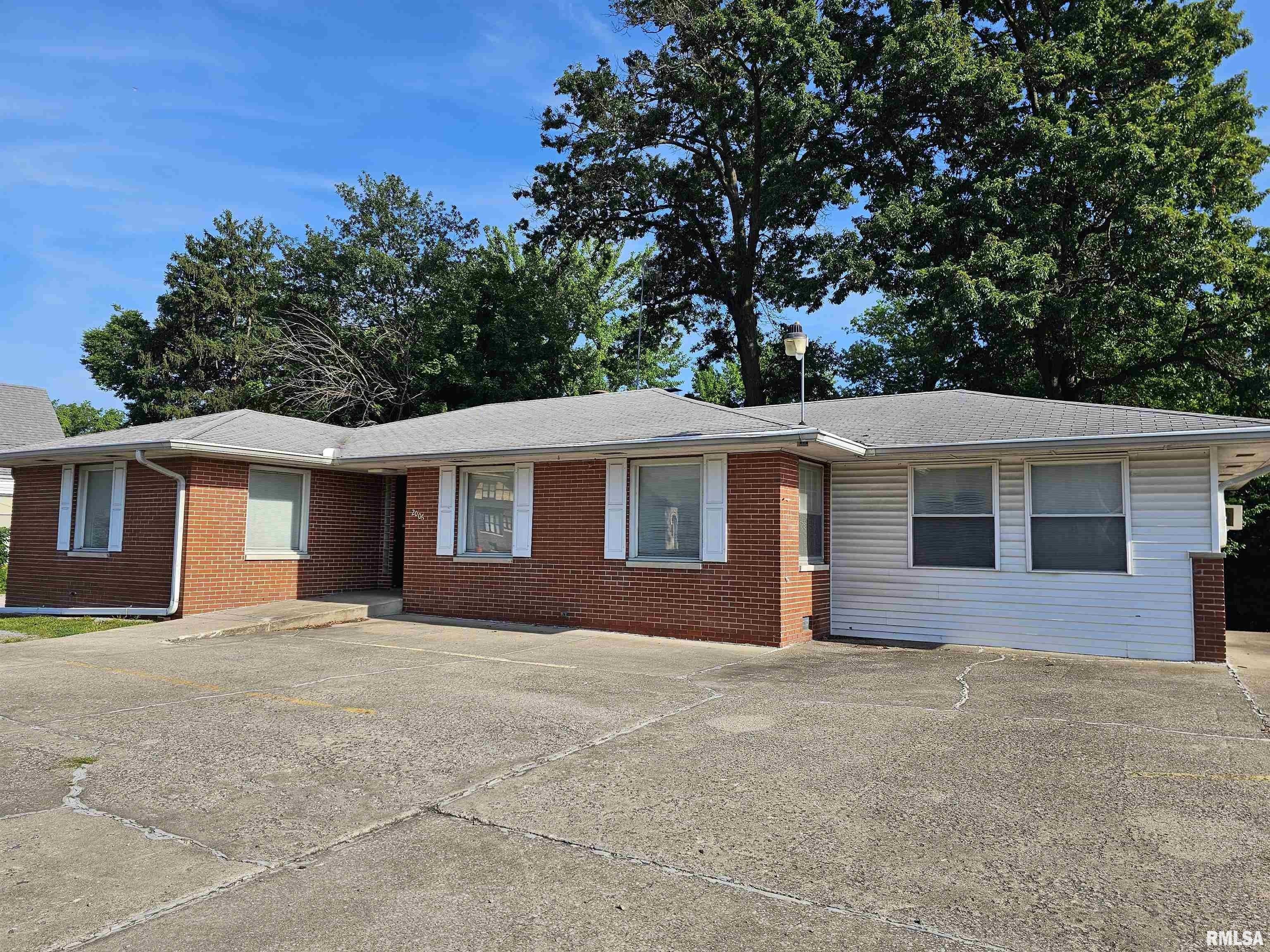 Property Image for 2006 Broadway