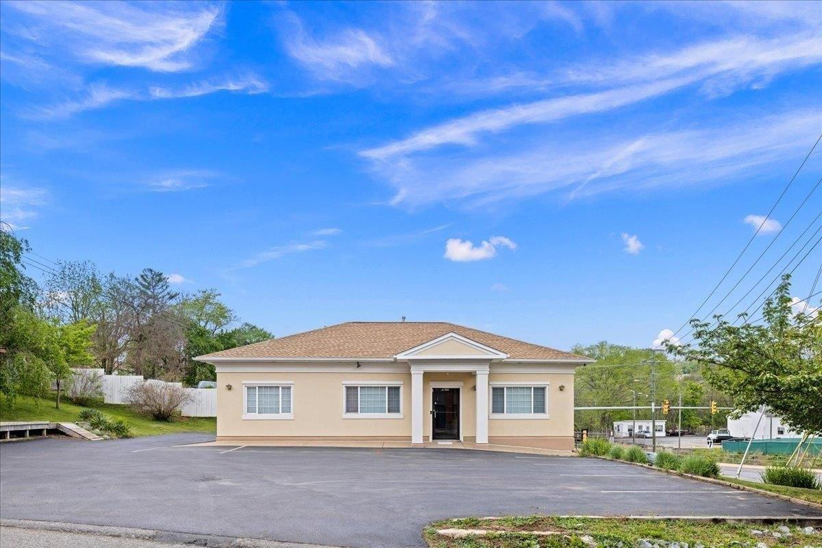 Property Image for 204 W Hampton St