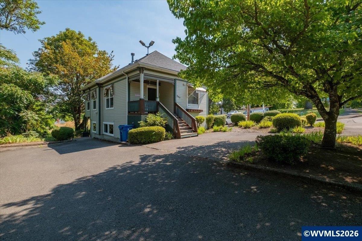 Property Image for 245 Oak St SE