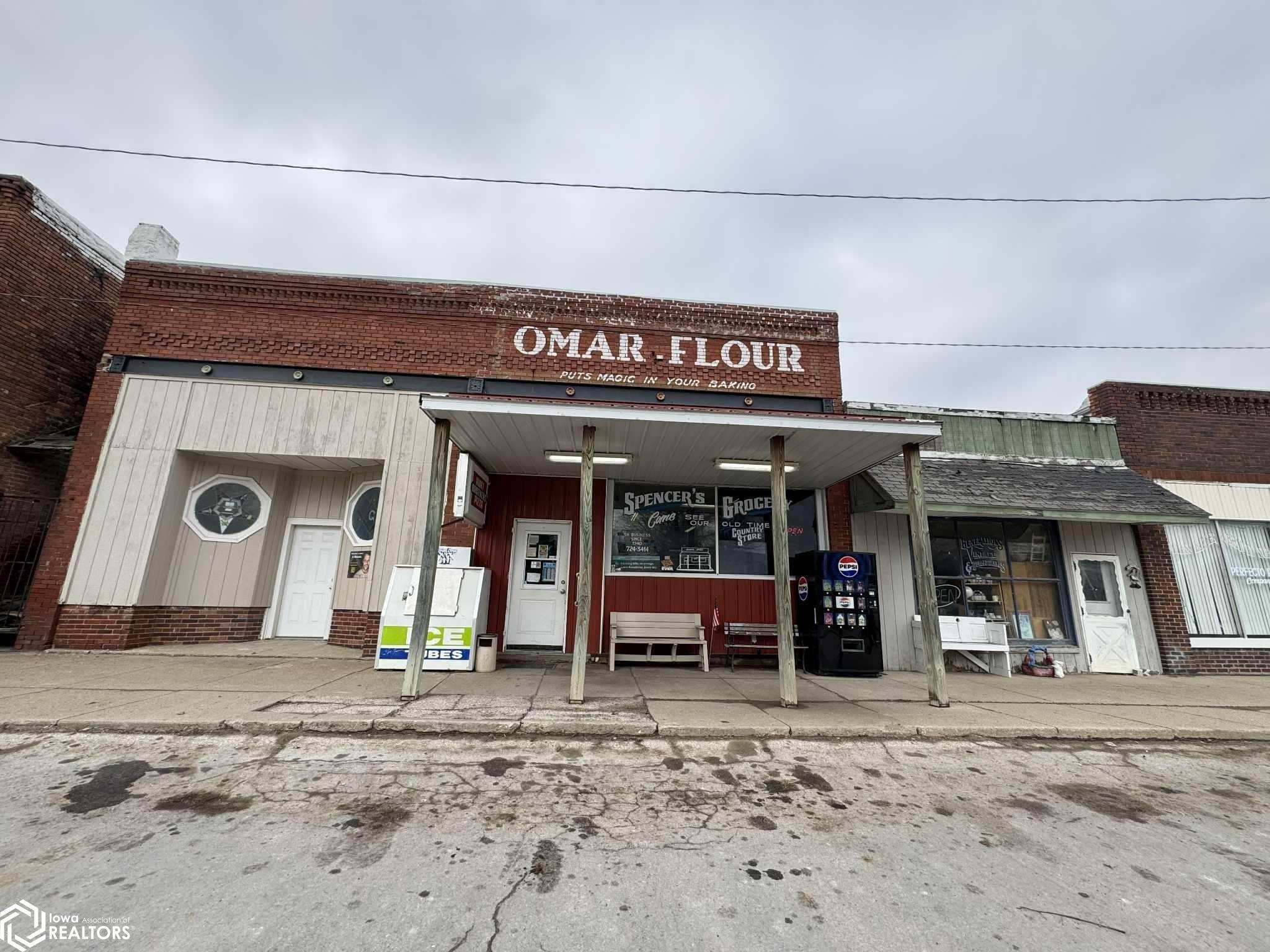 Property Image for 107 E Chariton Street