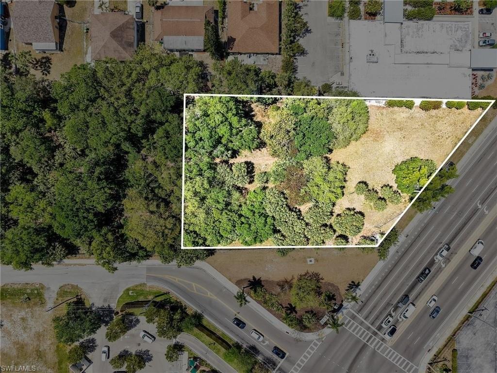Property Image for 3184 Tamiami Trl E