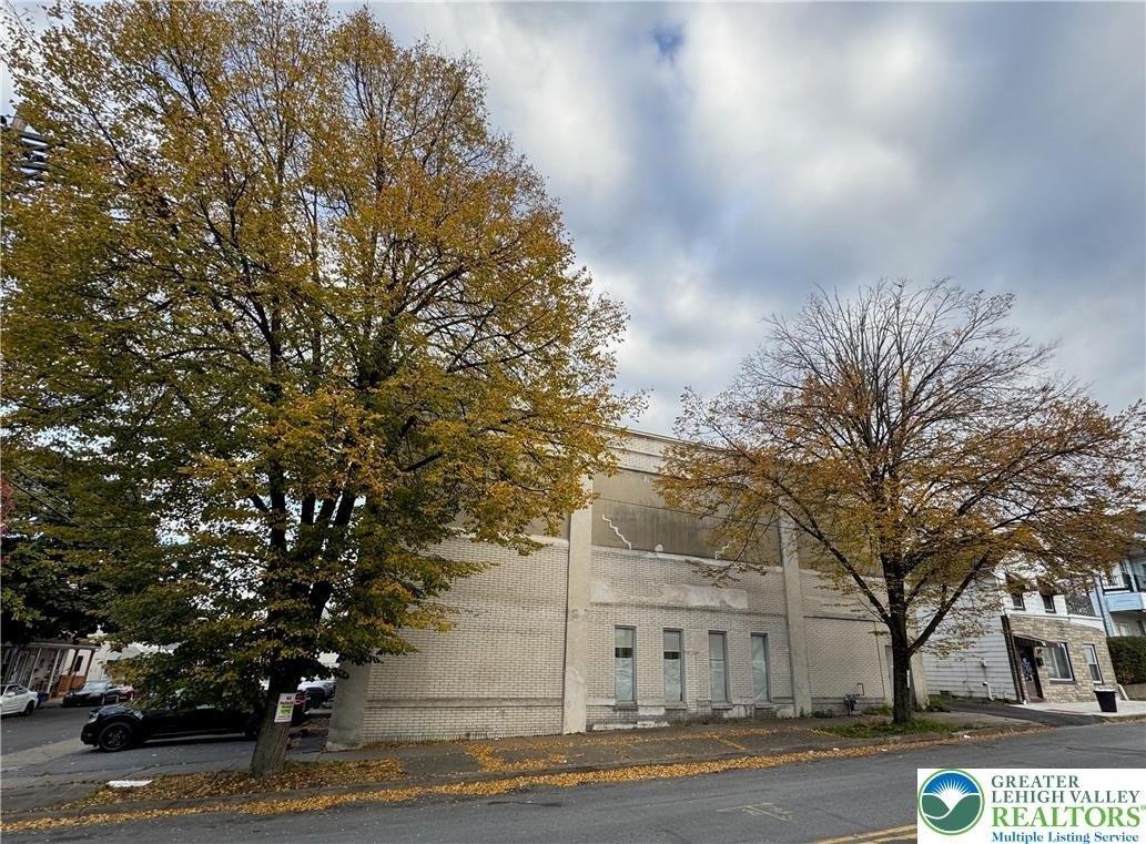 Property Image for 1298 Spruce Street