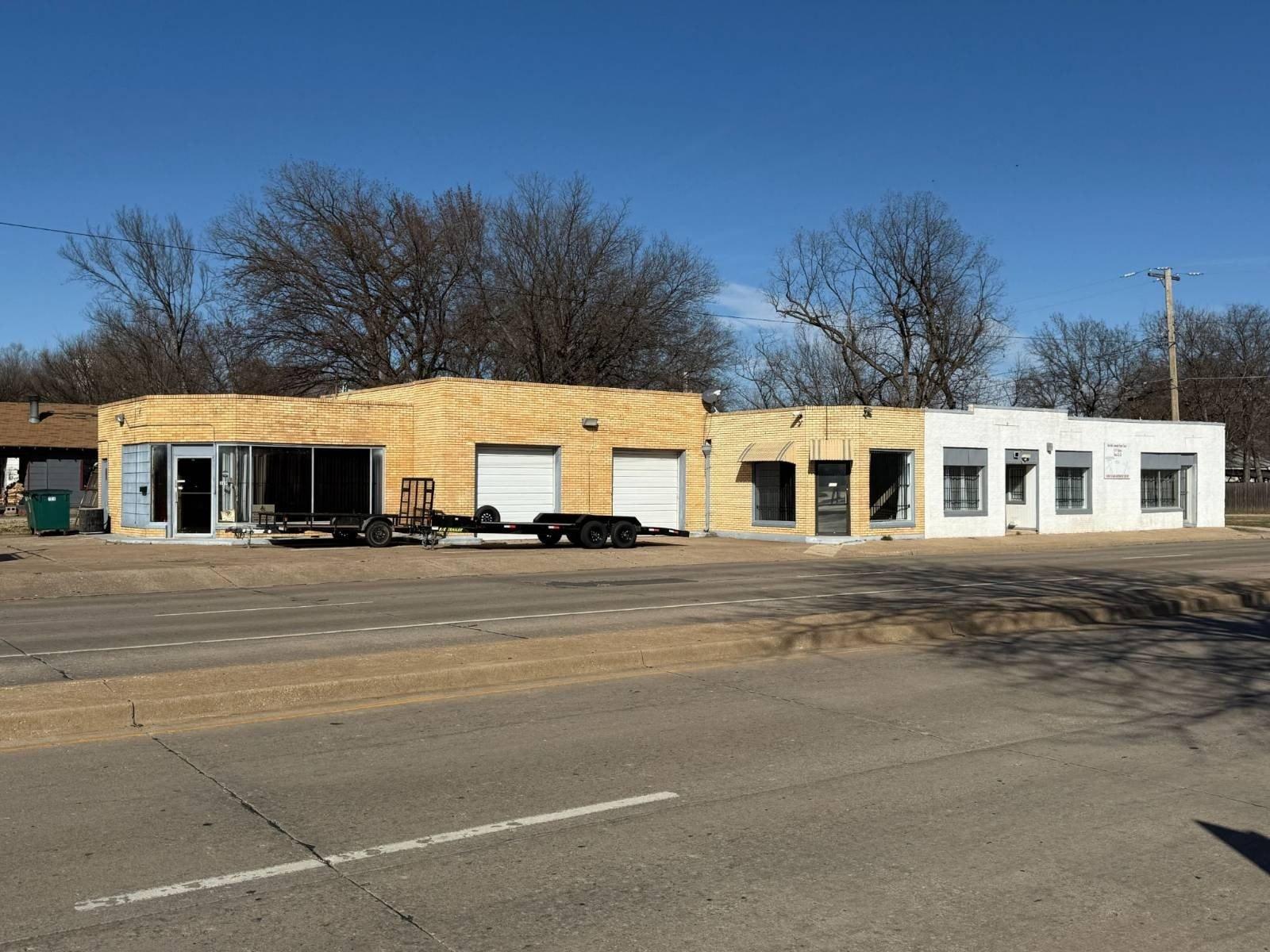 Property Image for 319 W Highland Ave