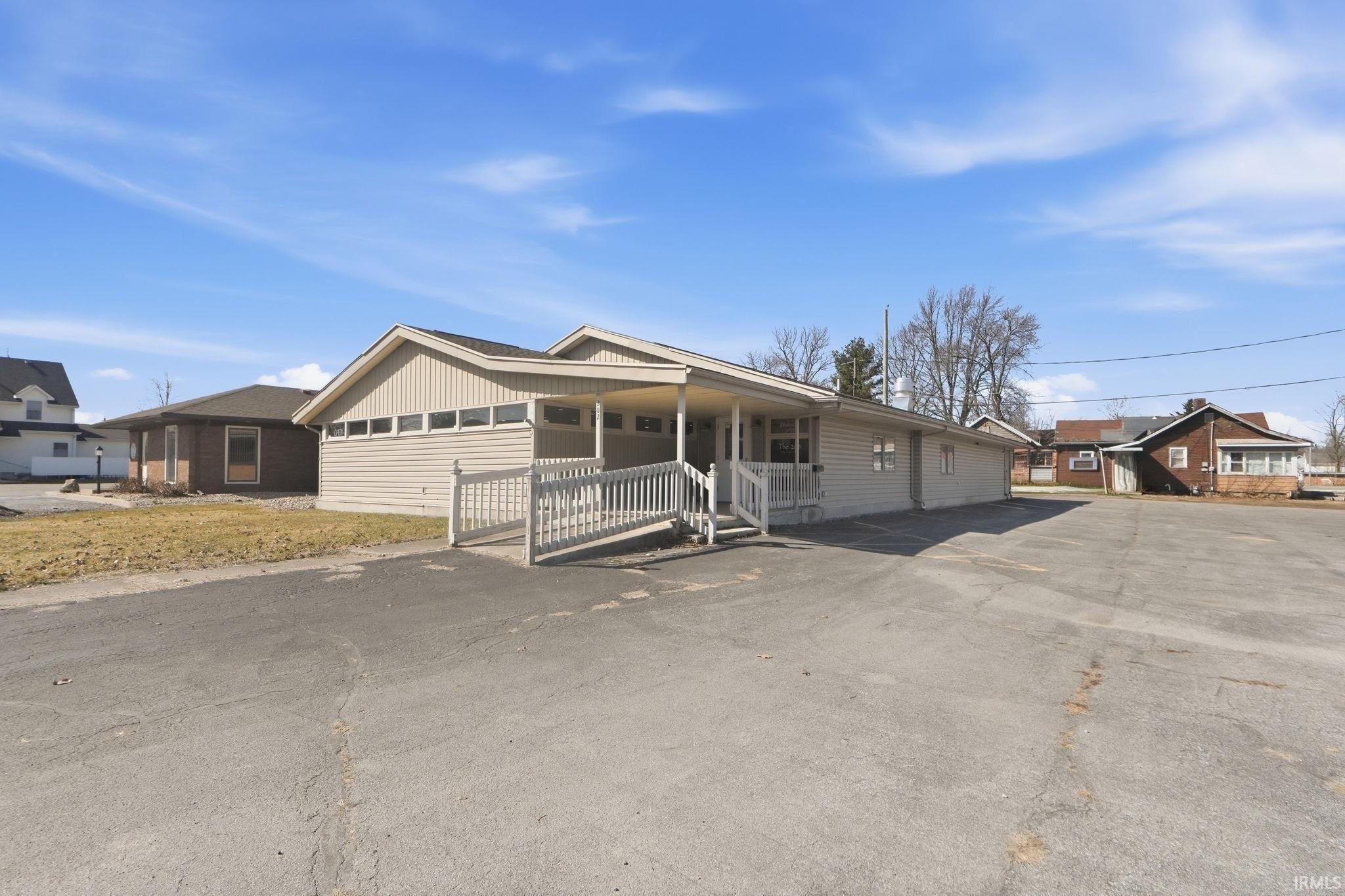Property Image for 202 W Whitley Street