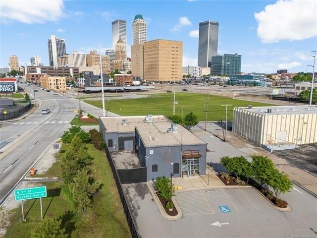 Property Image for 621 S Kenosha Avenue