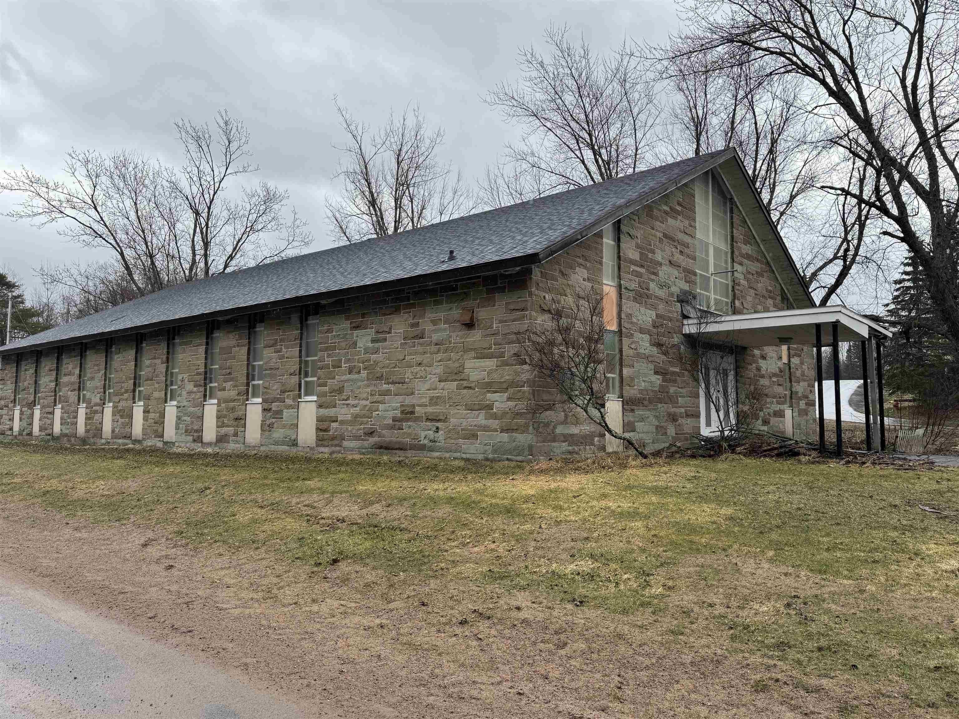 Property Image for 8 River Rd