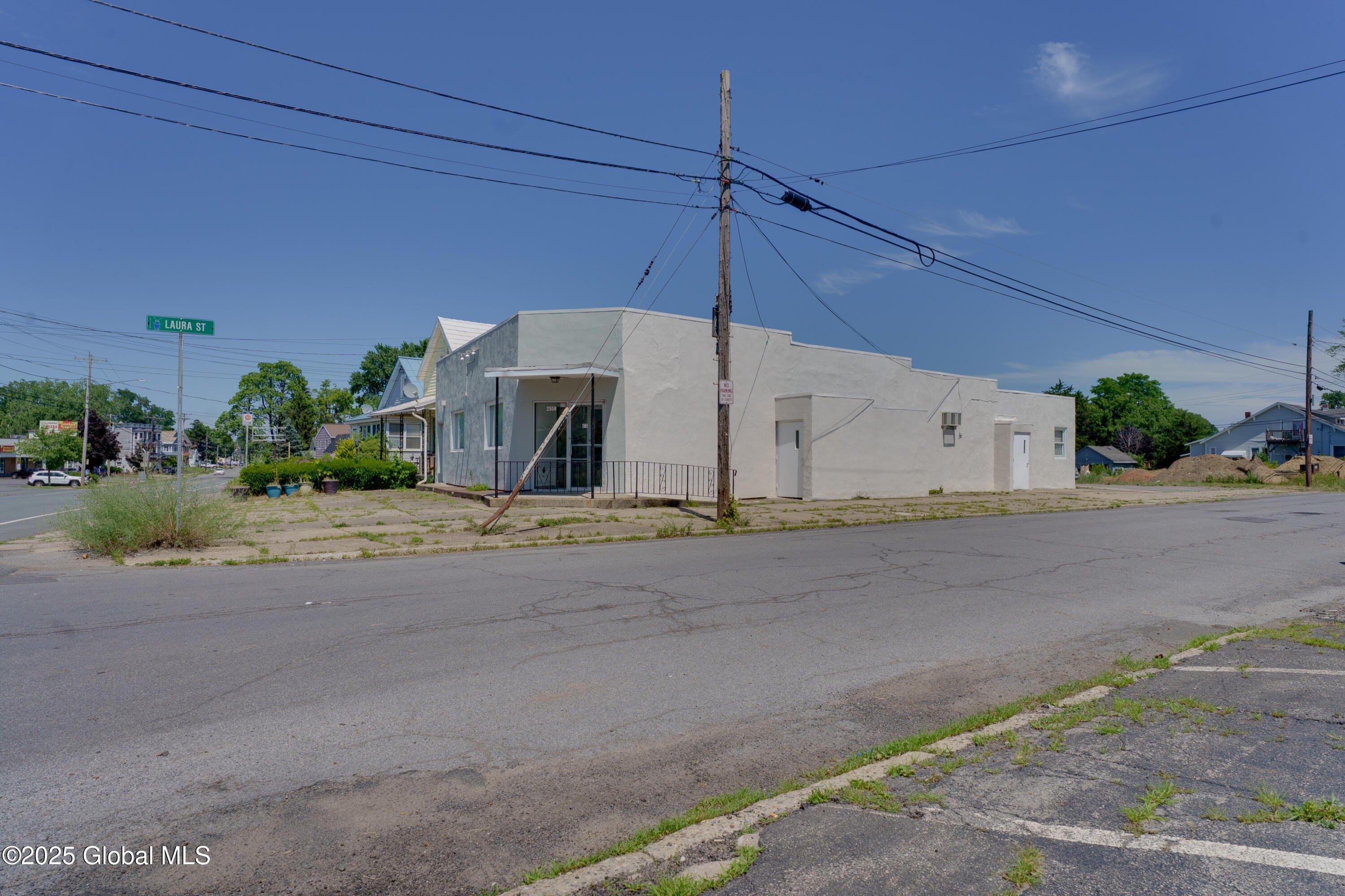 Property Image for 2558 Guilderland Avenue