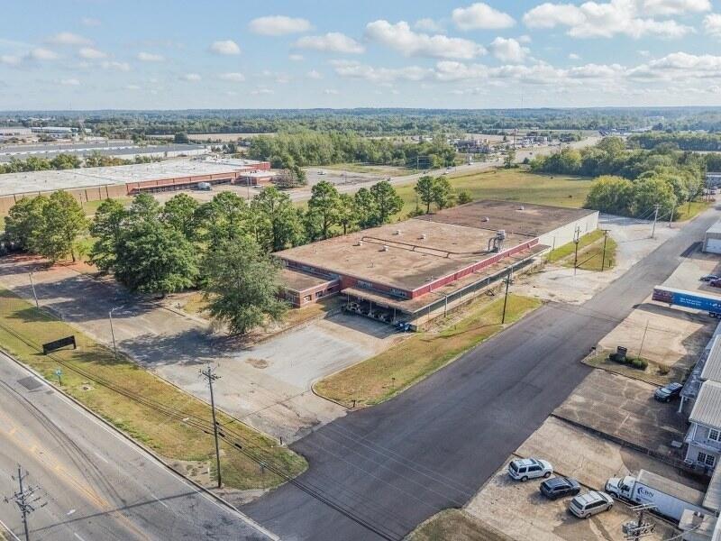 Property Image for 1590 S Green St