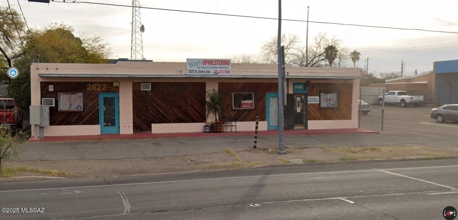 Property Image for 2822 N Stone Avenue