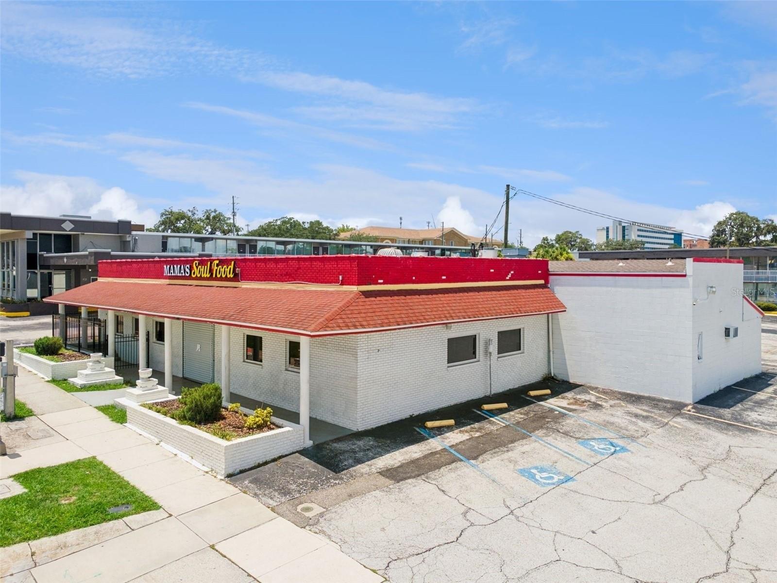 Property Image for 518 E MEMORIAL Boulevard