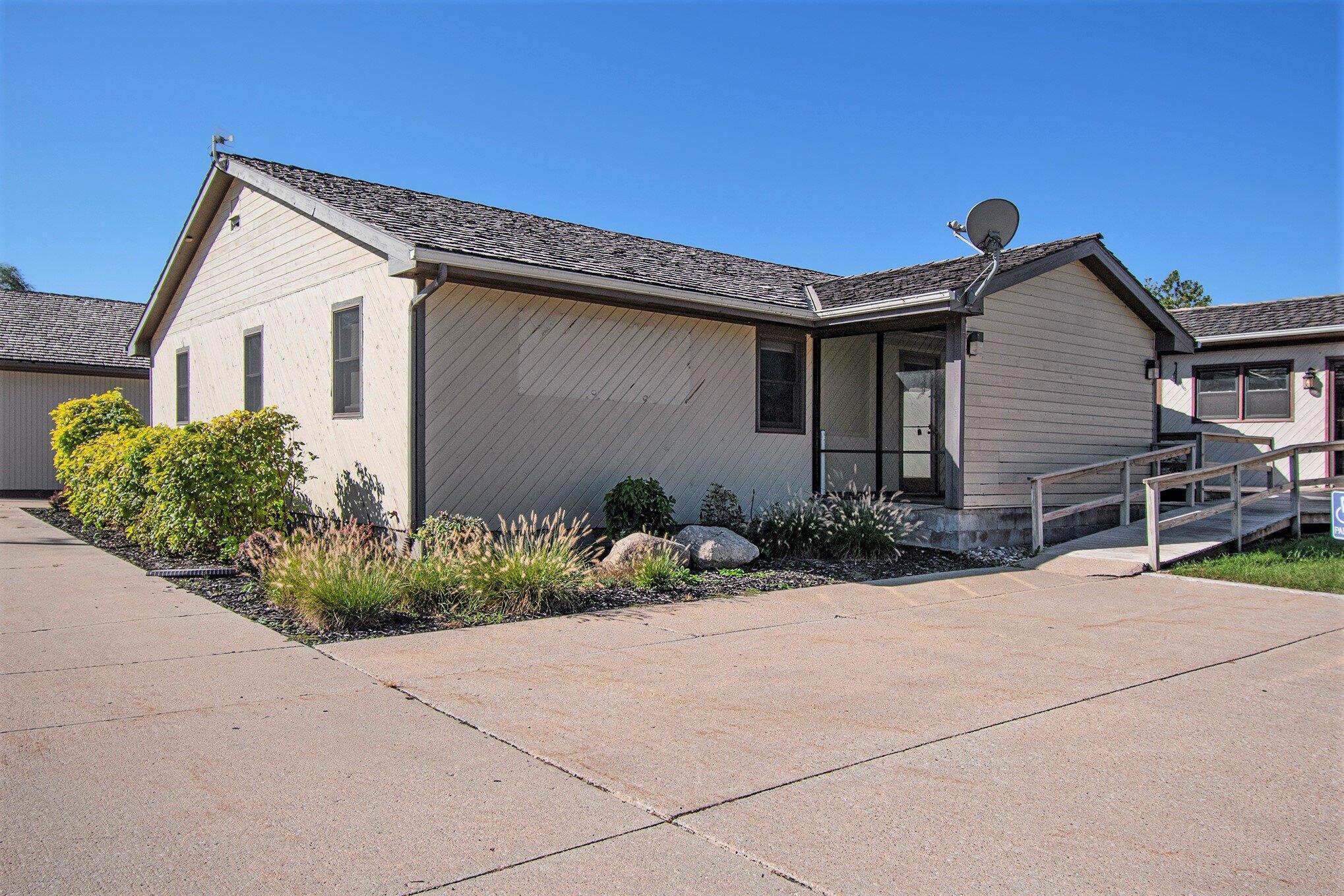Property Image for 1010 N BROADWAY Street