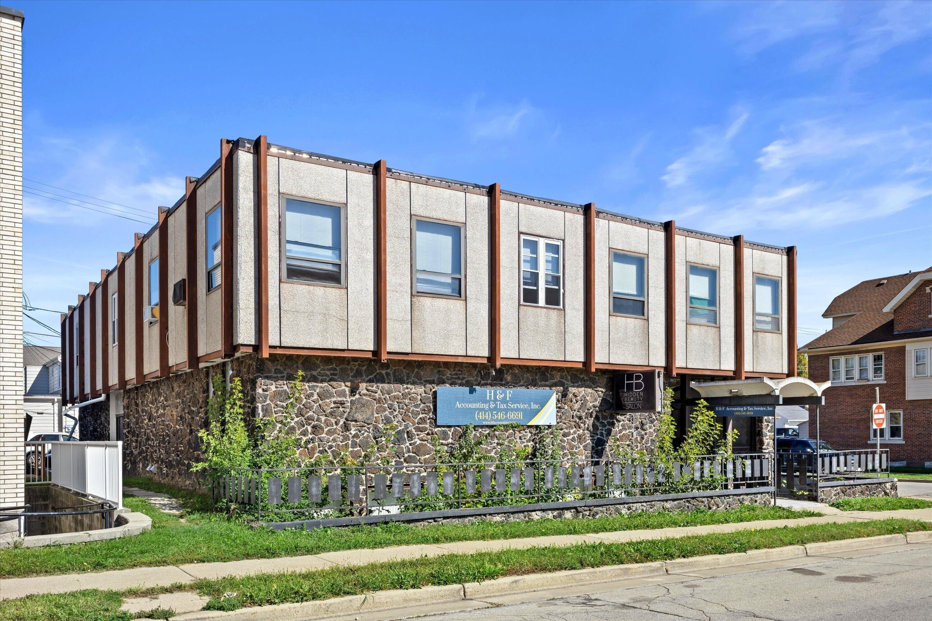 Property Image for 6900 W Lincoln Ave