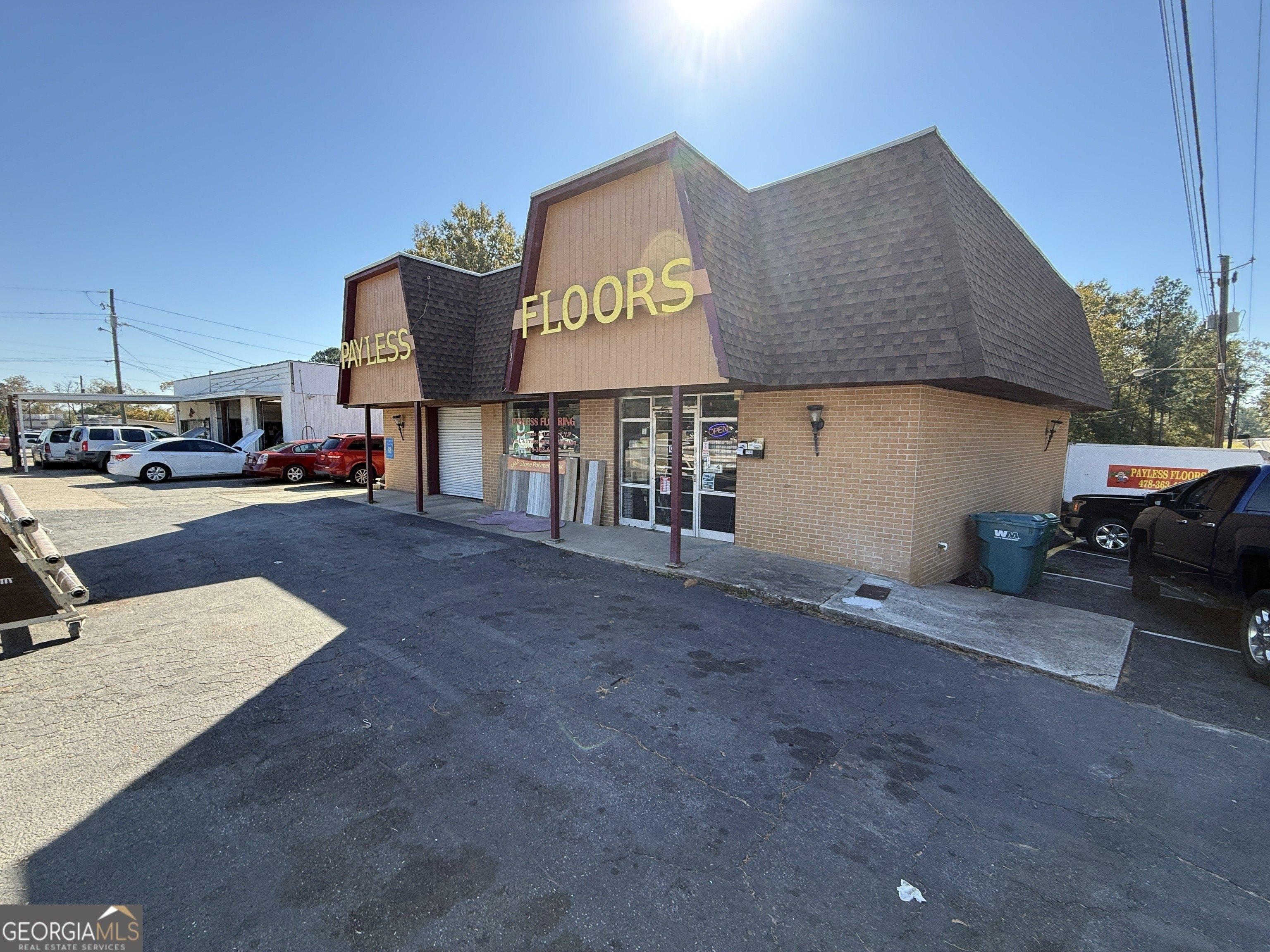 Property Image for 1590 N Columbia Street