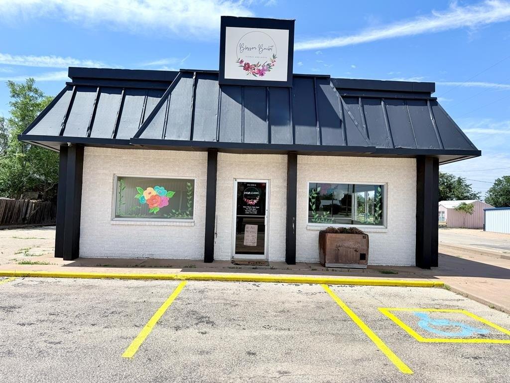 Property Image for 812 25th St