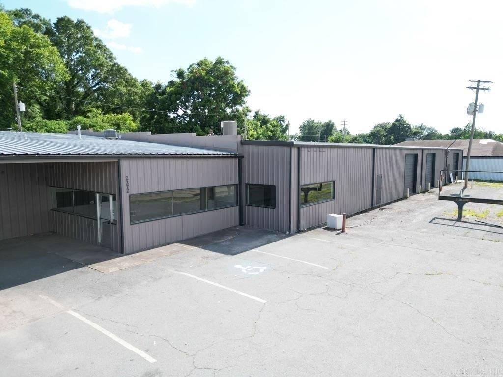 Property Image for 2222 E Broadway Street