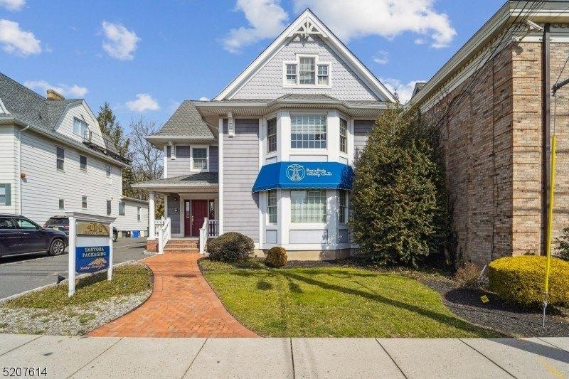 Property Image for 414 Centre St