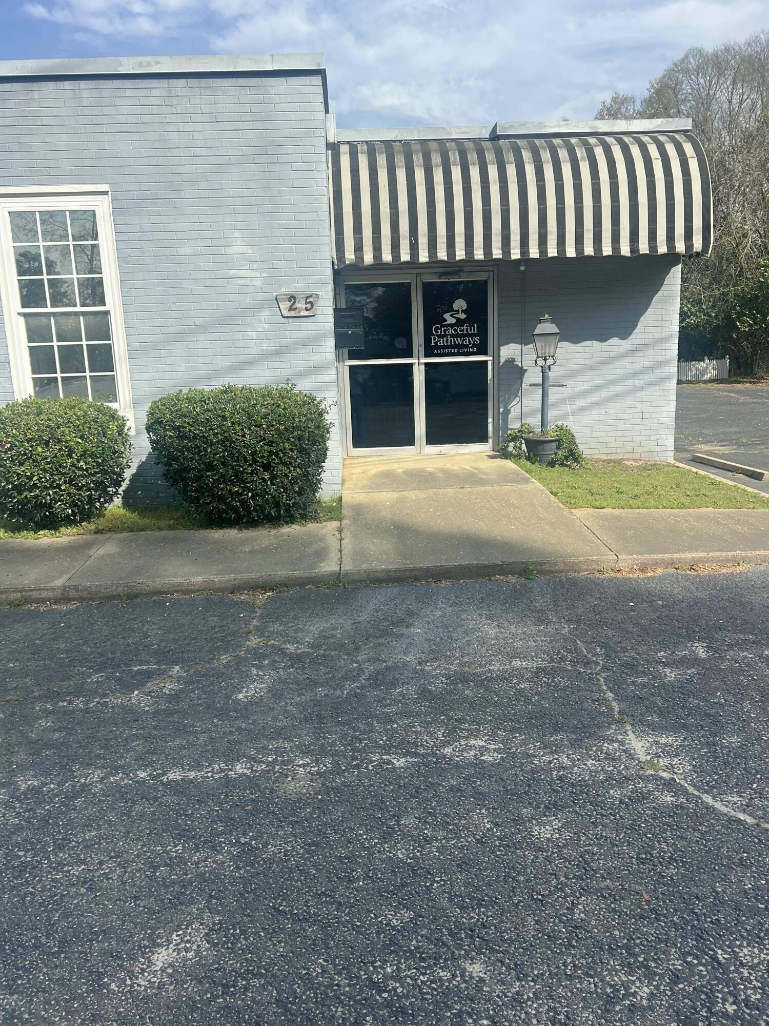 Property Image for 25 N Guignard Drive