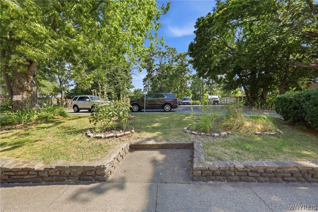 Property Image for 28 W Utica Street S