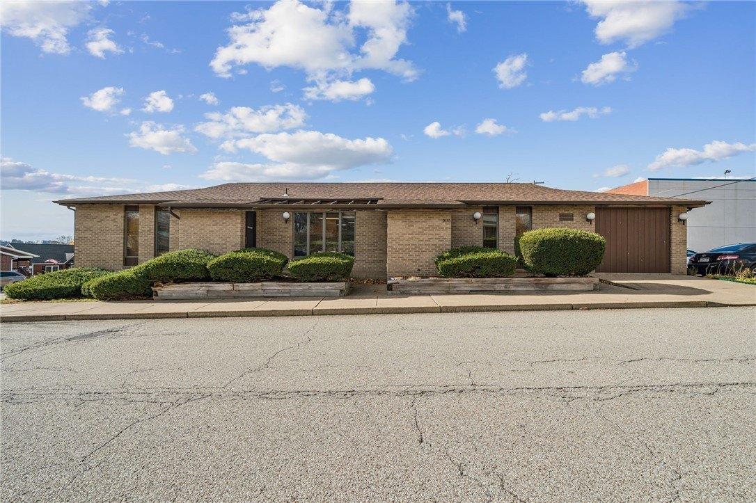 Property Image for 985 Penn St