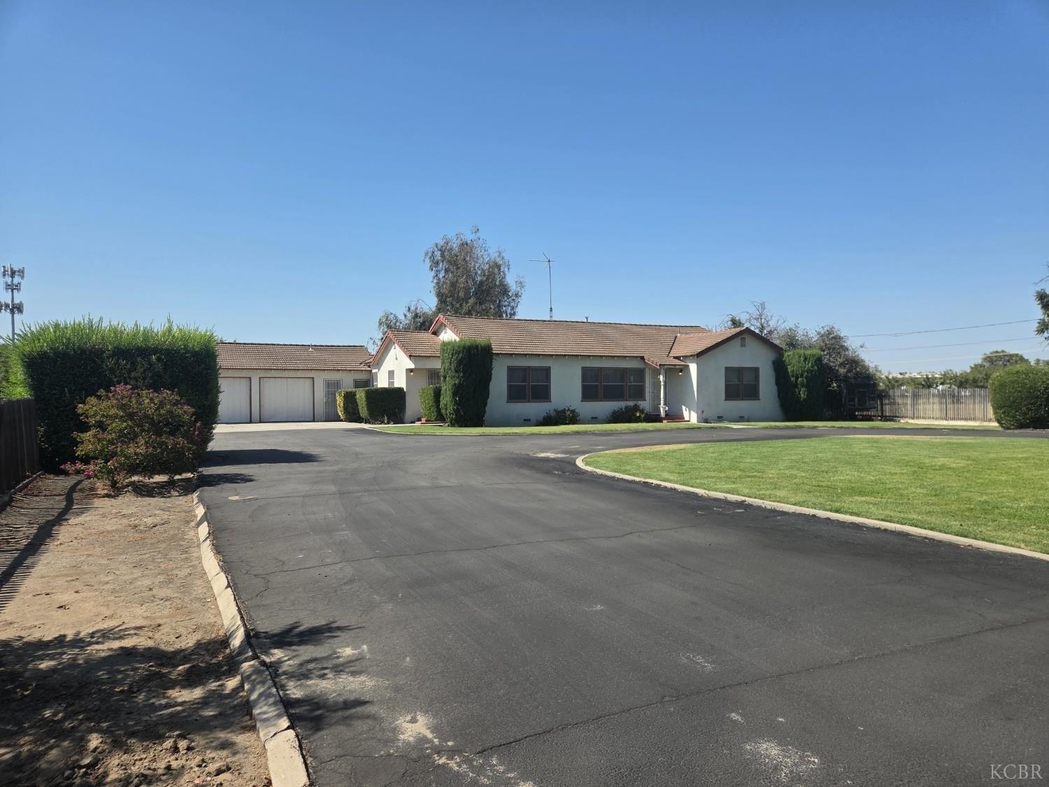 Property Image for 627 W Cinnamon Drive