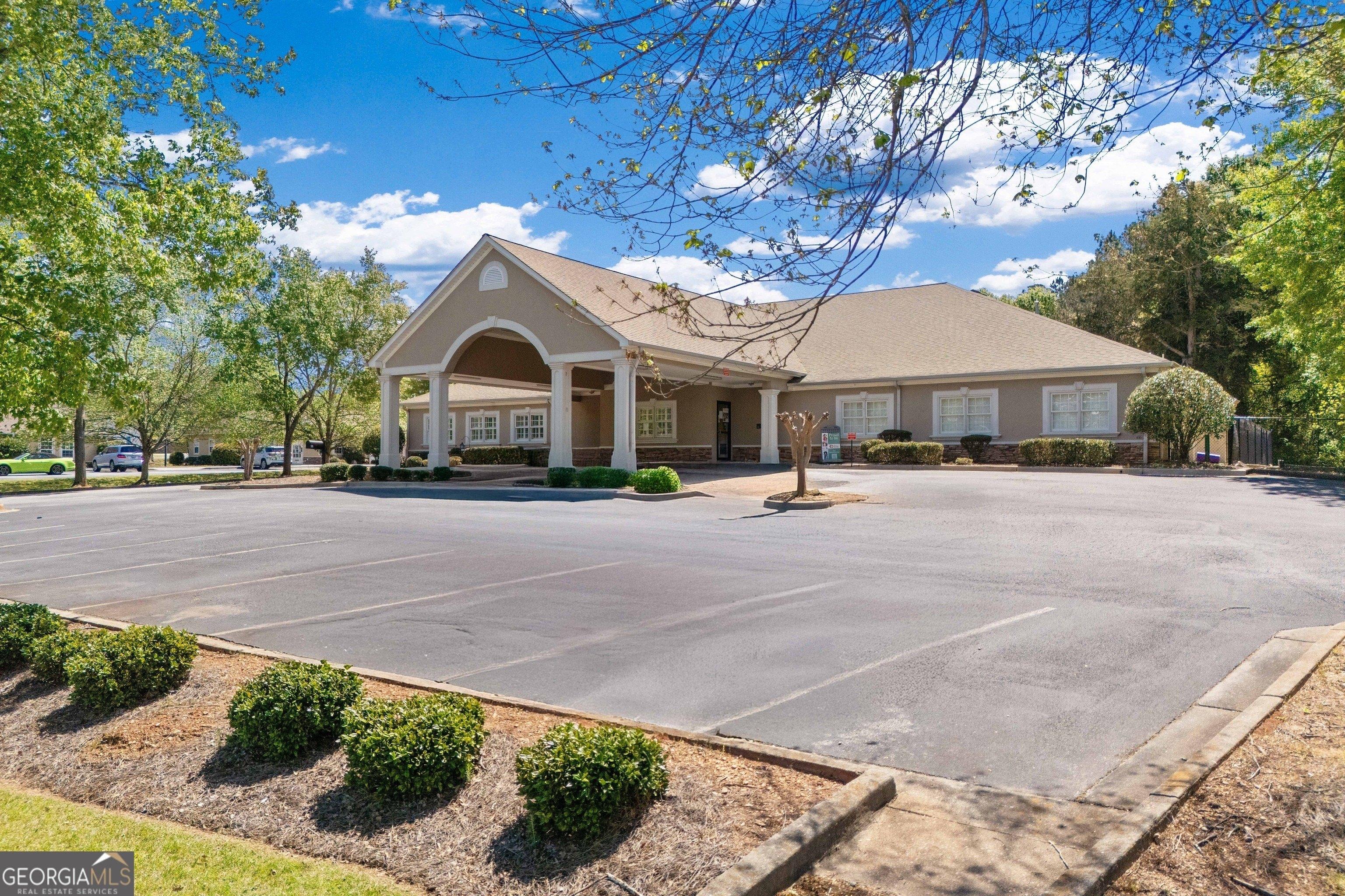 Property Image for 516 W Bankhead Highway