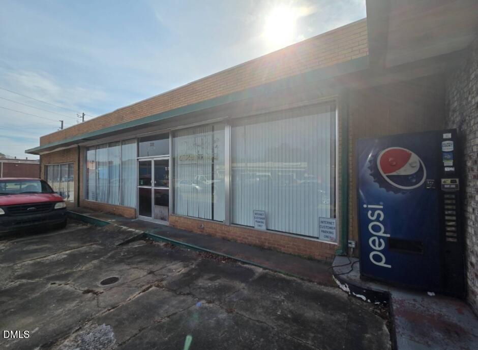 Property Image for 300 W Seaboard Street