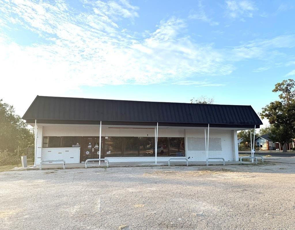 Property Image for 1319 Walnut Street