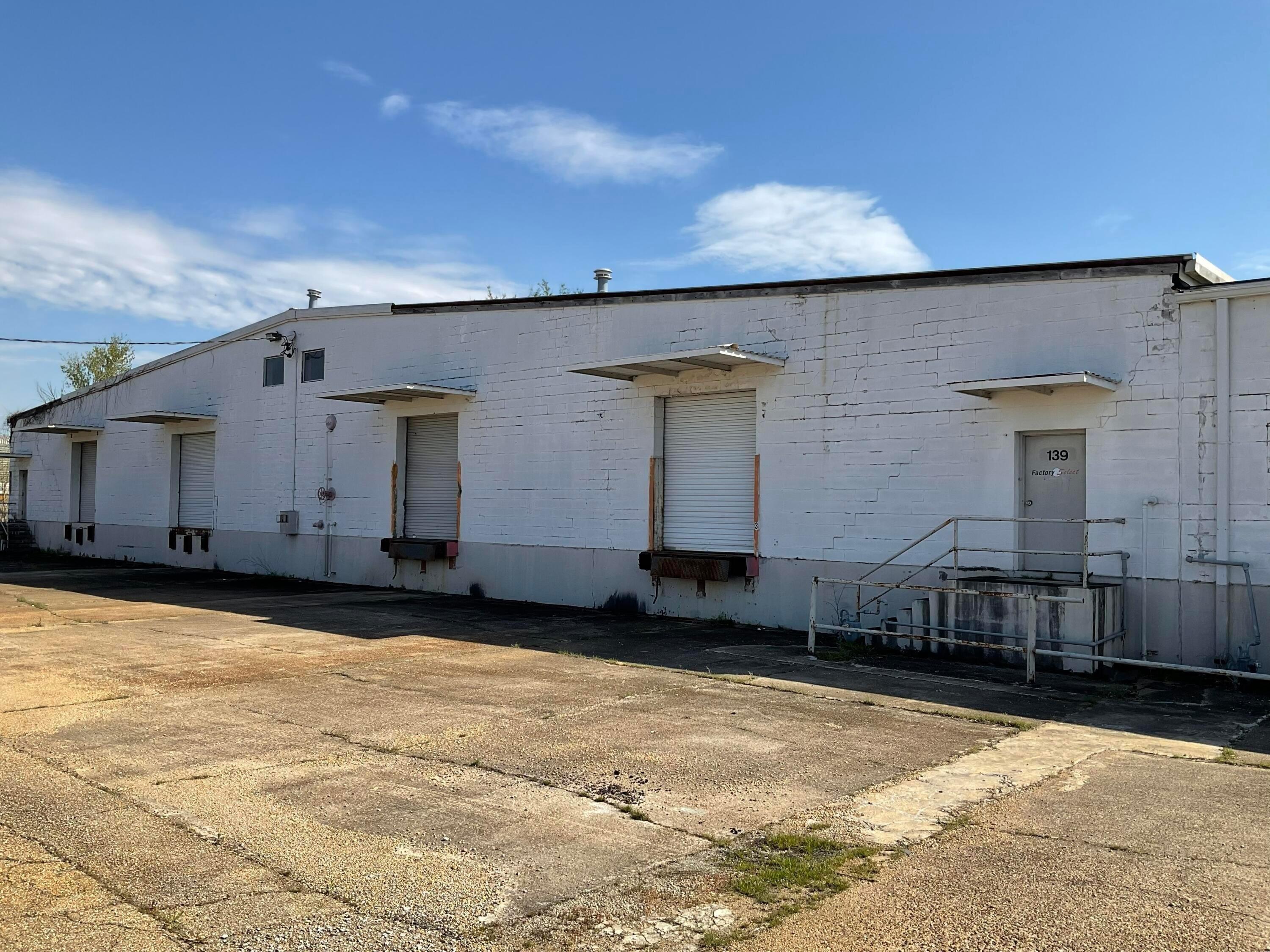 Property Image for 139 Community Dr, Tupelo, MS 38804