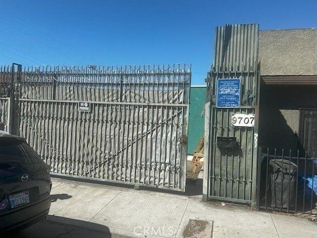 Property Image for 9705 S Broadway