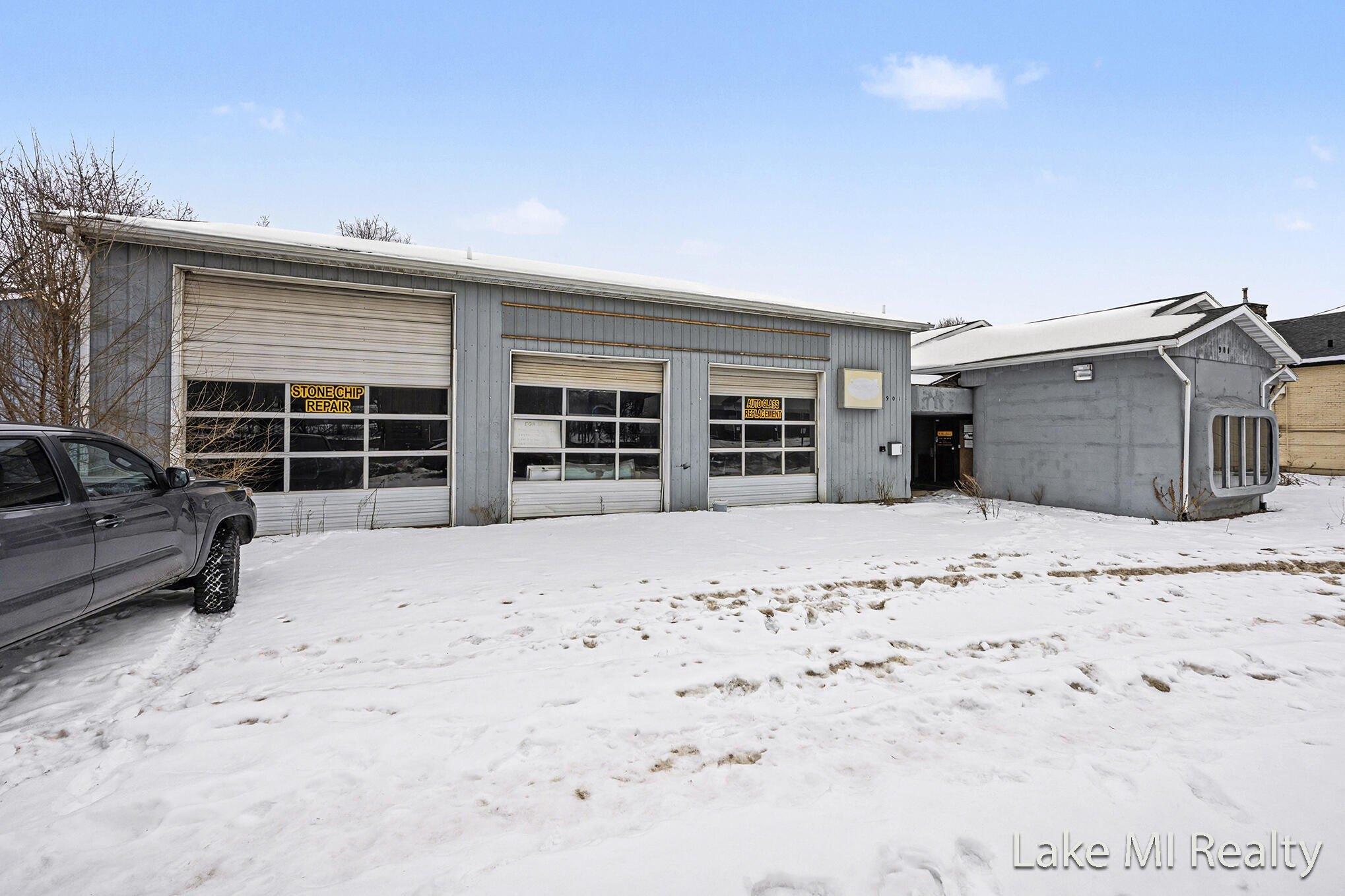 Property Image for 901 Riverview Drive