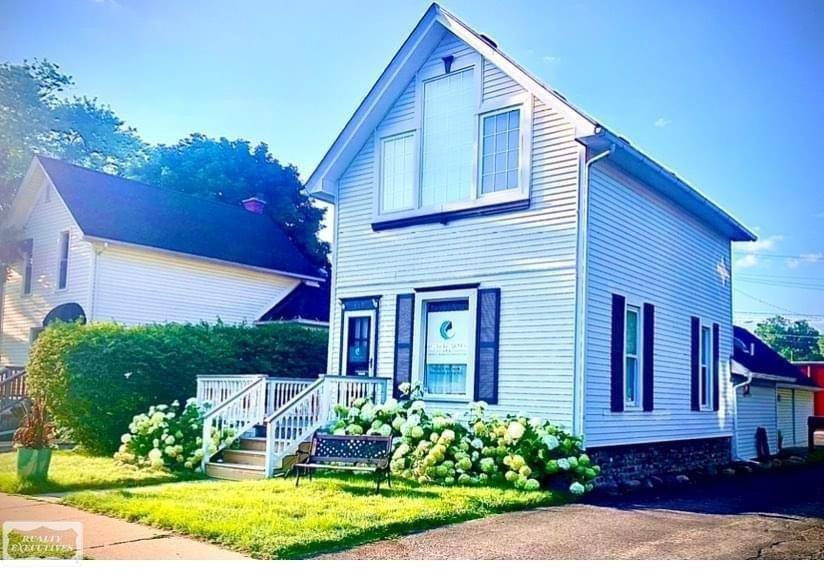 Property Image for 149 W Saint Clair