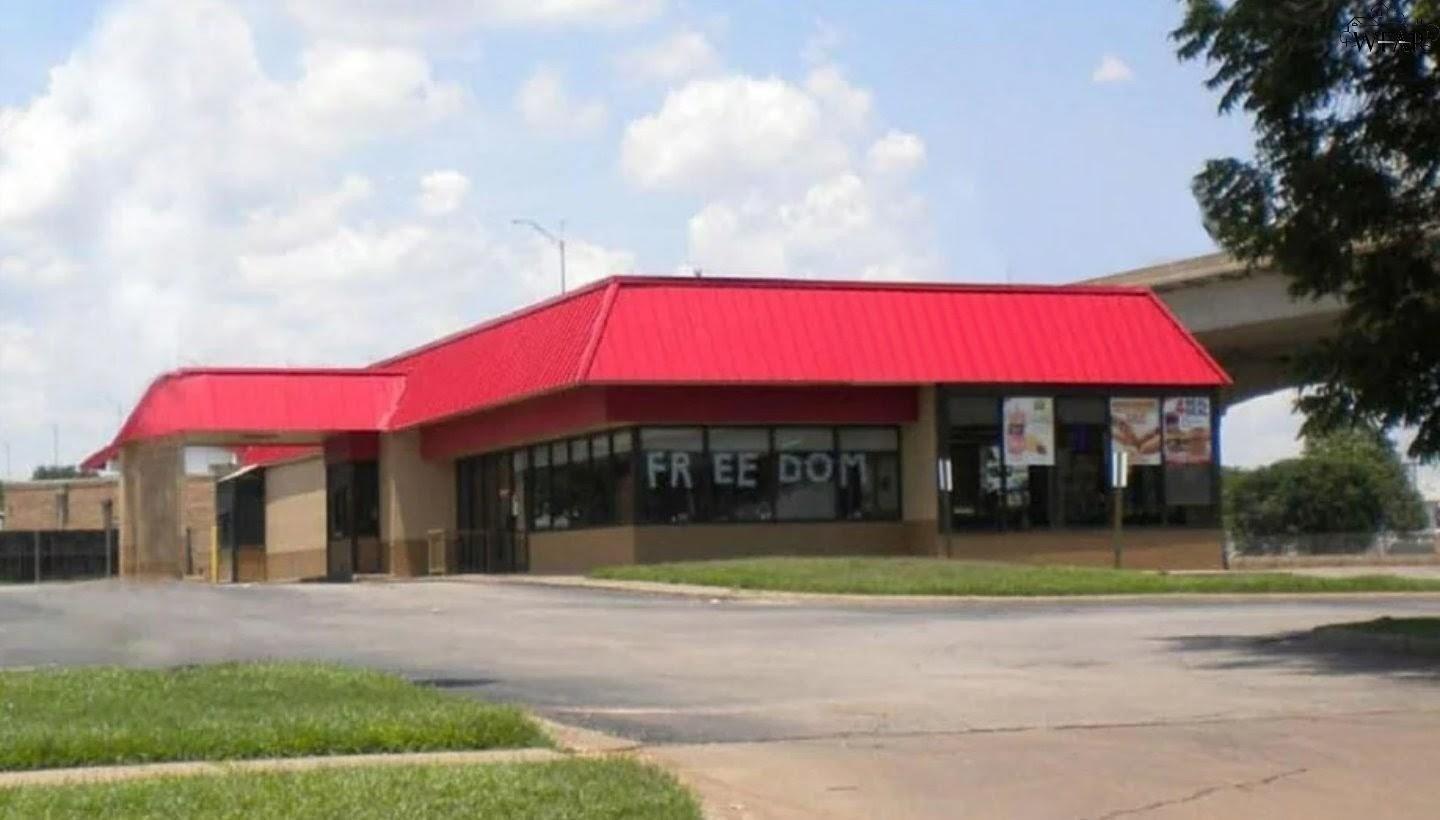 Property Image for 1304 BROAD STREET Former Carl's Jr Building