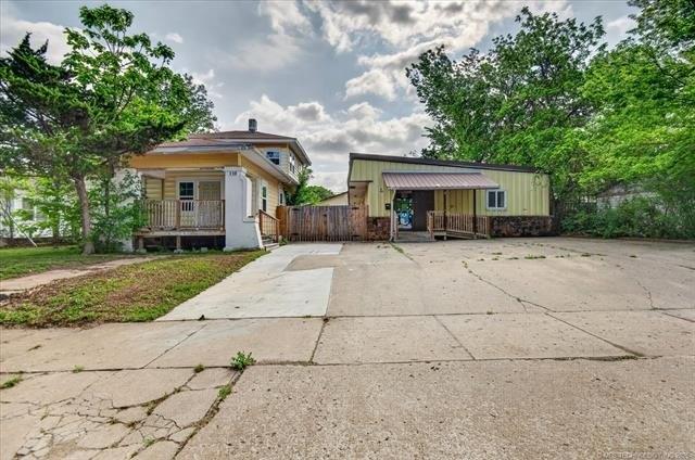 Property Image for 110 SE Creek Avenue
