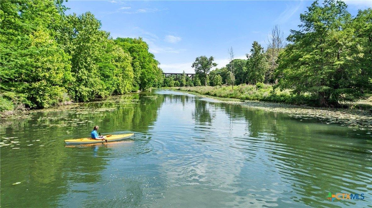 Property Image for 1242 Ervendberg Avenue lot: 1