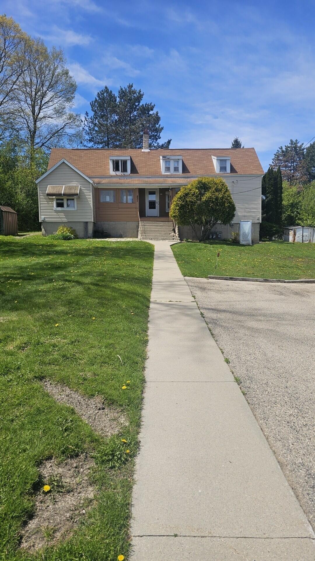 Property Image for 831 N Silverbrook Dr