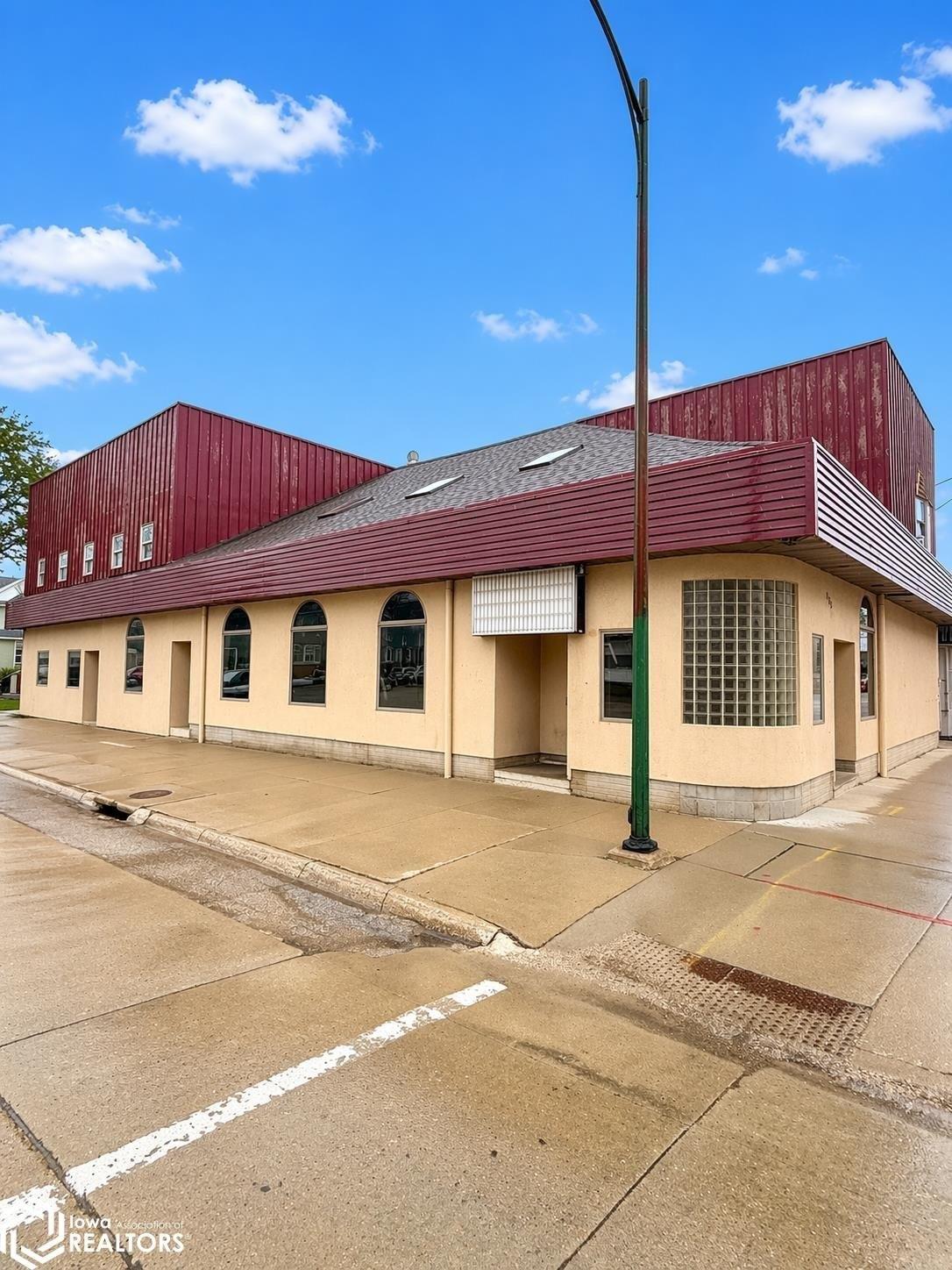 Property Image for 125 1st Street SE