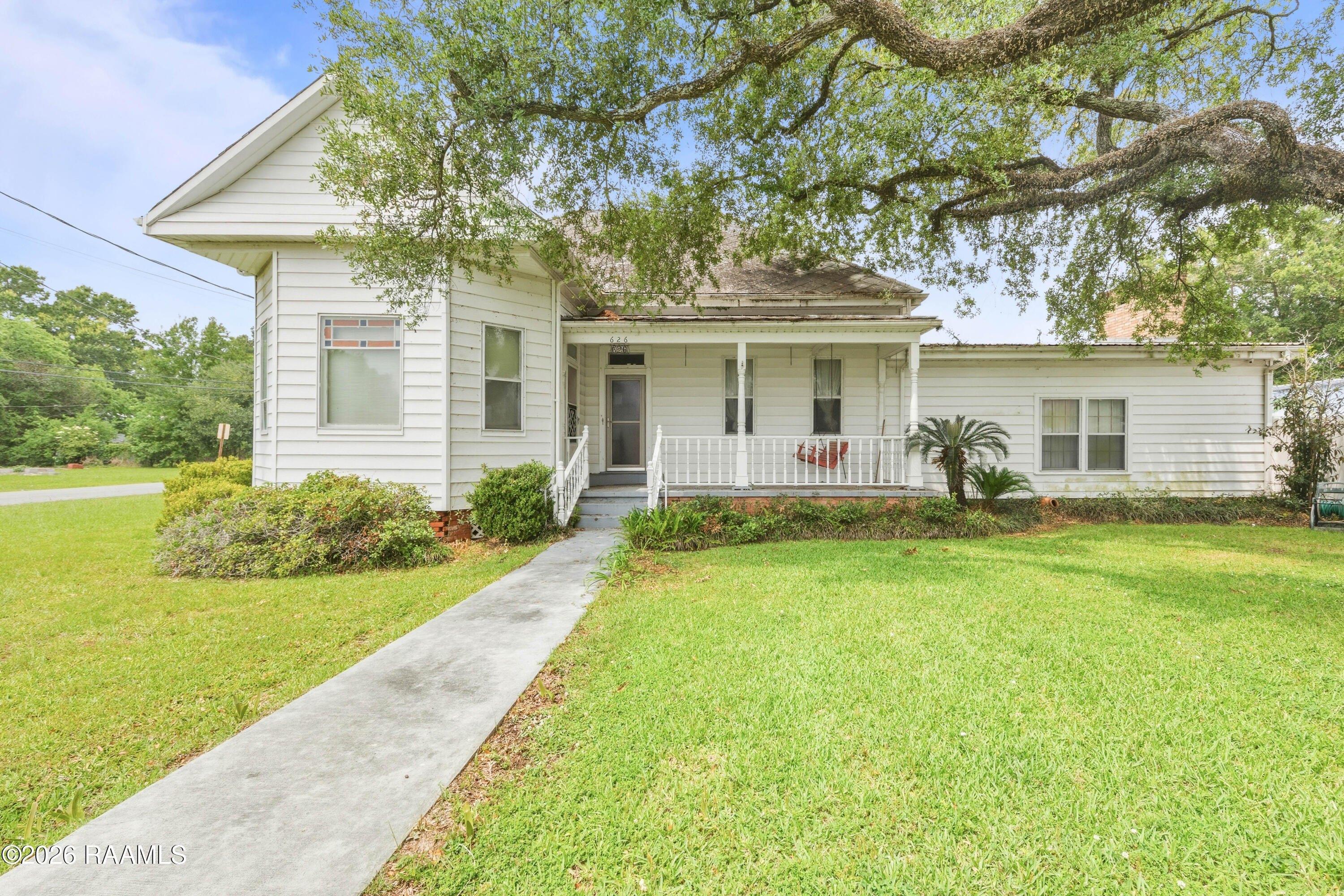 Property Image for 626 S Avenue E