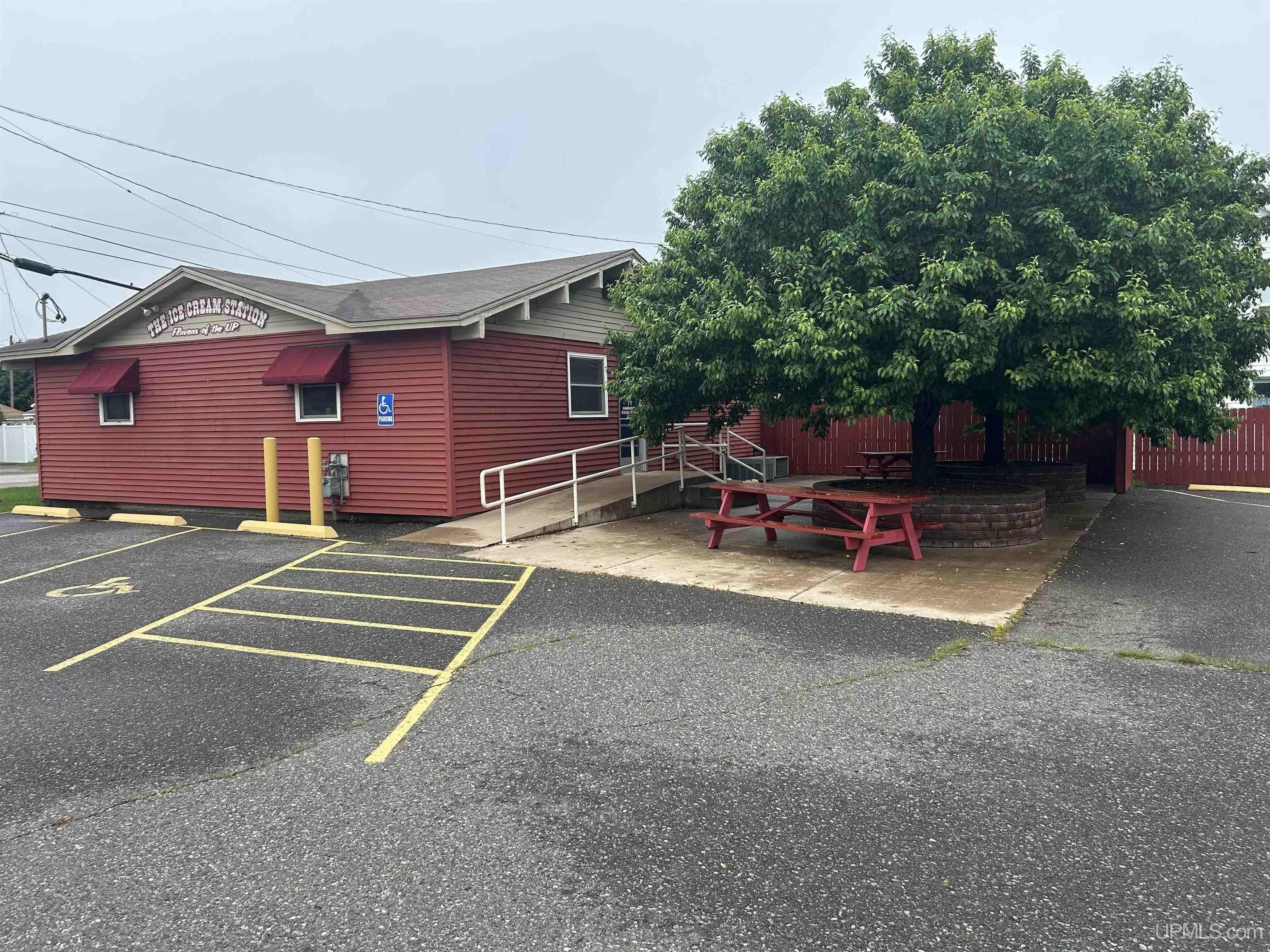 Property Image for 701 N Stephenson Avenue