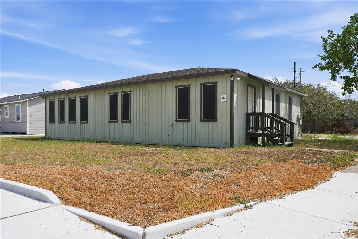Property Image for 4942 Everhart Rd