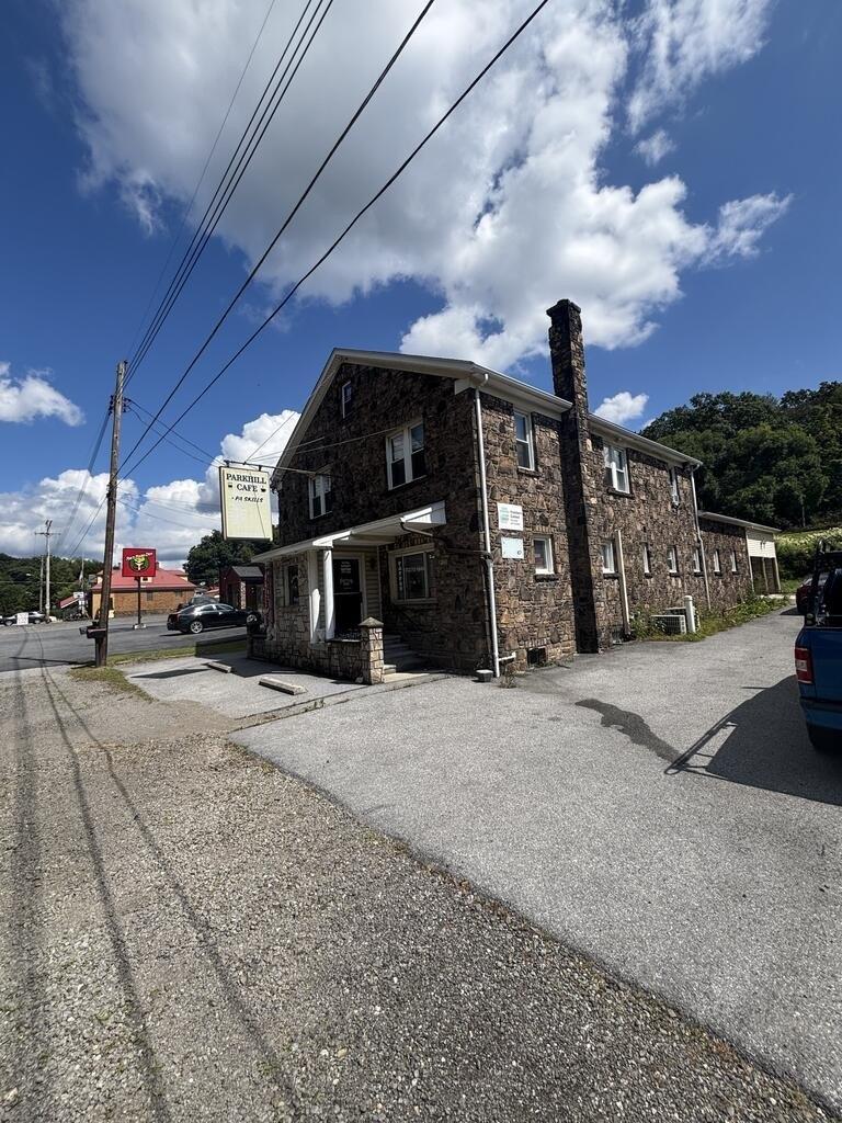 Property Image for 218 Parkhill Dr